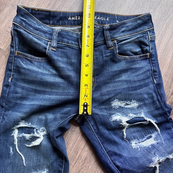 American Eagle Outfitters Dark Blue Distressed Jeggings - Size 6 Regular - Picture 4 of 13